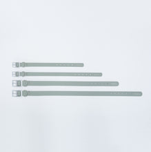 Cargar imagen en el visor de la galería, Collar Blum Gris