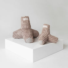 Cargar imagen en el visor de la galería, BREUER TAUPE | juguete con dos tipos de sonidos