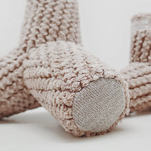 Cargar imagen en el visor de la galería, BREUER TAUPE | juguete con dos tipos de sonidos