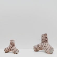 Cargar imagen en el visor de la galería, BREUER TAUPE | juguete con dos tipos de sonidos