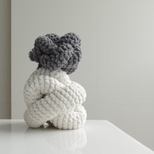 Cargar imagen en el visor de la galería, NOUNOUNOU GRAFITO | crea tu propio juego para tamaños miniatura